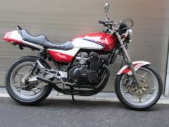 SUZUKIのGSX400FSインパルス