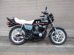 SUZUKIのバイクGSX250Eザリ黒鷲セミレストア車