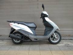 SUZUKIのバイクアドレス125DT11A