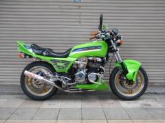 KAWASAKIのバイクGPZ400F2フルカスタム